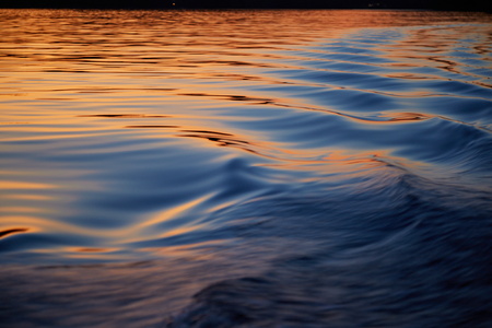 2019-08-28 19-24-11-00