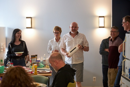 2022-06-21 12-03-39-80